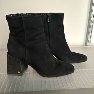 Sam Edelman block heel booties, size 8.5. Gently used and in good condition